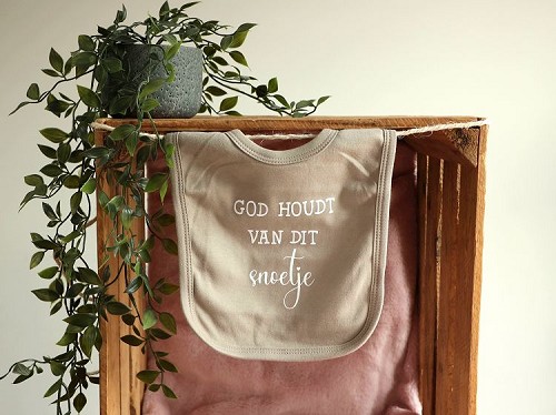 Slabbetje God houdt van dit snoetje